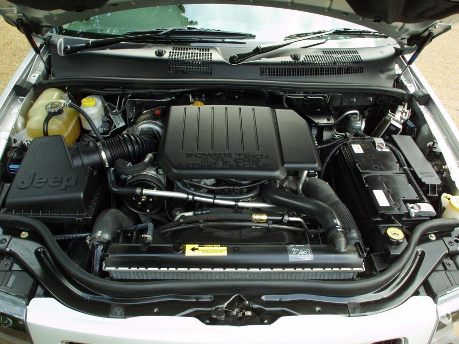  Jeep Grand Cherokee Sport 2003 года  (UK) (фото 3 из 5)